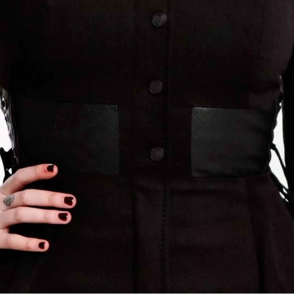 Hot Topic Alice Through The Looking Glass trench coat, no flaws, worn once - Picture 4 of 10